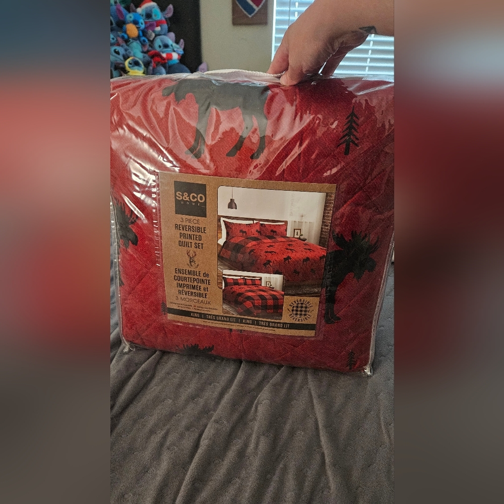 S&CO King Size 3 Piece Reversible Quilt Set (Moose pattern/Buffalo check)